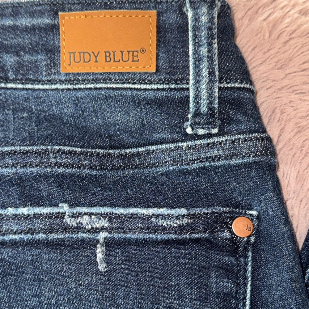 Judy Blue Stylish Blue Denim Distressed Women Jeans Skinny fit size 3 / 26 - Picture 6 of 10